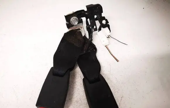 Mazda 6 Middle seatbelt buckle (rear) 186240B