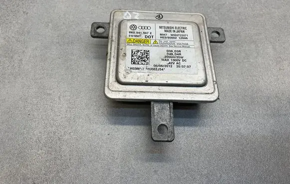 Audi Q3 8U Headlight ballast module Xenon 8K0941597E