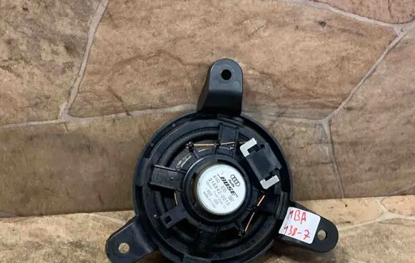 Audi A8 S8 D4 4H Front door speaker 4H0035397