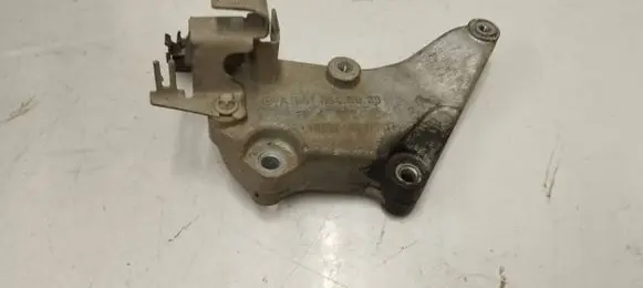 Mercedes-Benz E W212 Engine mounting bracket A6510940039