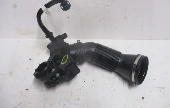 Volkswagen Transporter - Caravelle T1 Air intake duct part 05E145654K