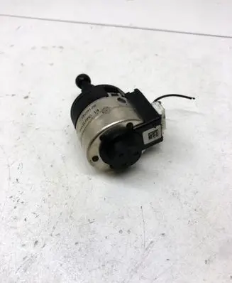Skoda Yeti (5L) Headlight level adjustment motor 74862100AC