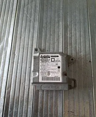 Renault Megane II Airbag control unit/module 8200117651A B276H202521 600639400