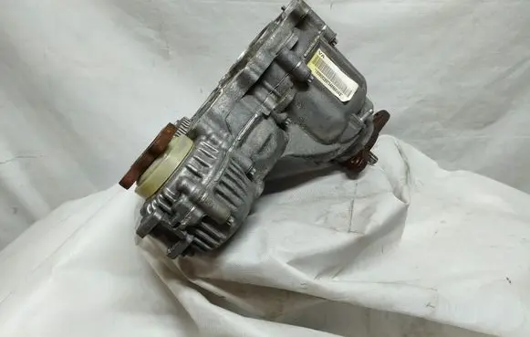 BMW 3 E90 E91 Gearbox transfer box case 7548666