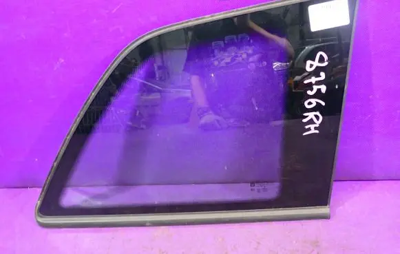 Opel Zafira B Rear side window