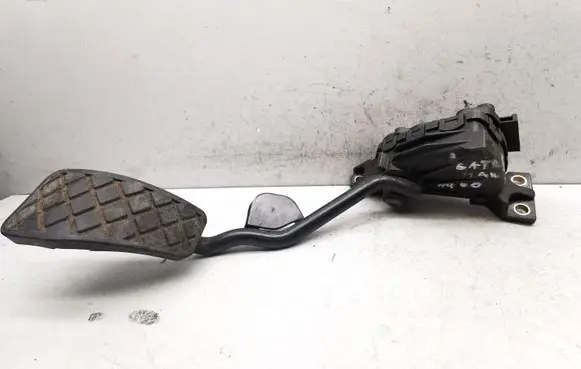 Audi A4 S4 B5 8D Accelerator throttle pedal 8D2721523