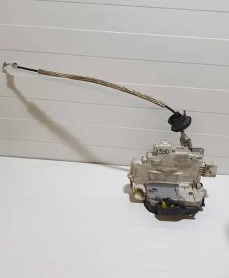 Audi A8 S8 D3 4E Front door lock 4F2837016B 4F2837016