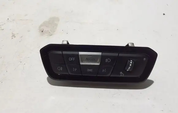 BMW 4 G22 G23 G24 G26 Light switch 5A16B19