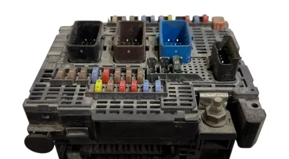Peugeot 508 Fuse module 9674922080 50034730 BSMZ0400
