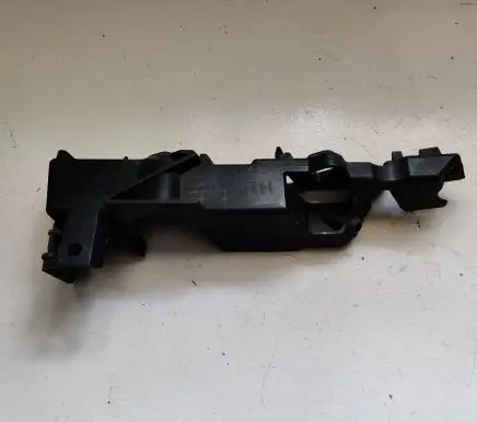Audi A6 S6 C7 4G Front bumper mounting bracket 4G0807284