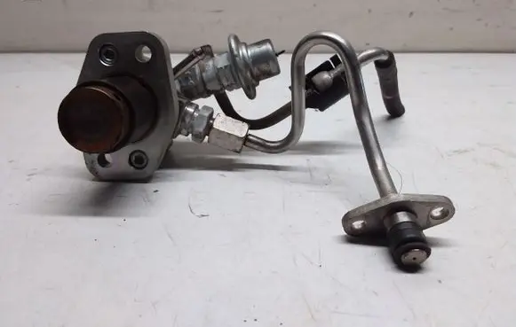 Toyota Avensis T250 Fuel injection high pressure pump 2310028032