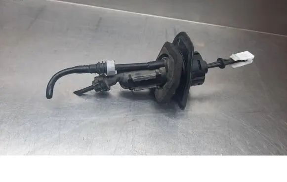 Ford Focus C-MAX Clutch master cylinder 3M51-7A543-AB