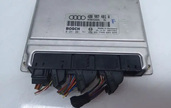 Audi A6 S6 C5 4B Engine control unit/module 4B0907401A 0281001781