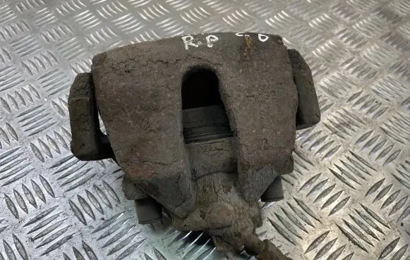 Ford C-MAX I Front brake caliper