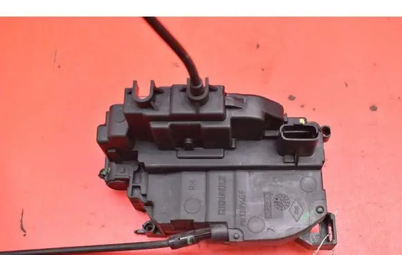 Renault Megane III Front door lock 