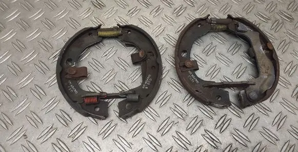 Toyota Corolla E120 E130 Handbrake/parking brake pads 