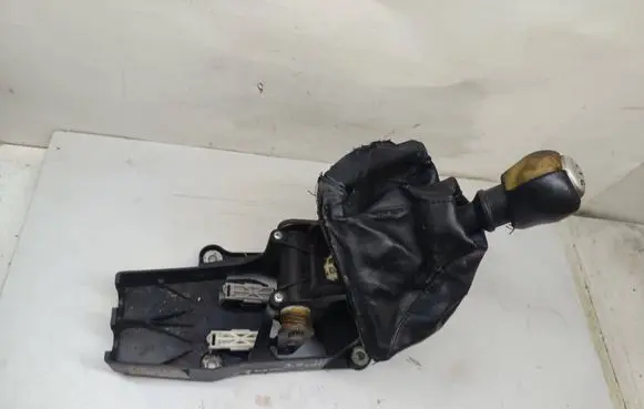 Opel Vectra C Gear shifter/selector 13106476 03DGGW 013506