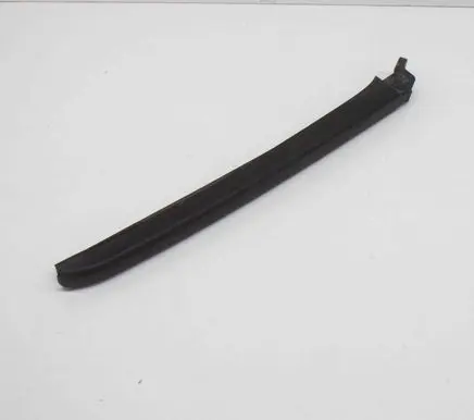 Volvo V60 Rear wiper blade arm