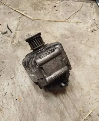 Mercedes-Benz C AMG W204 Generator/alternator A6421540402 2543289B 107069552