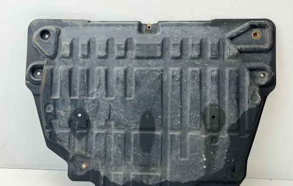 Land Rover Evoque I Engine splash shield/under tray GJ326B629AA