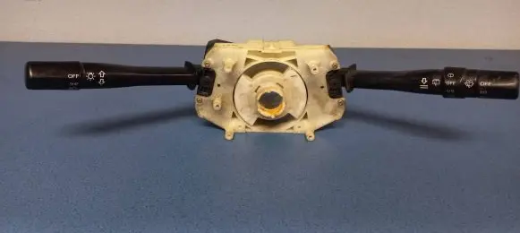 Honda CR-V Indicator stalk M16389