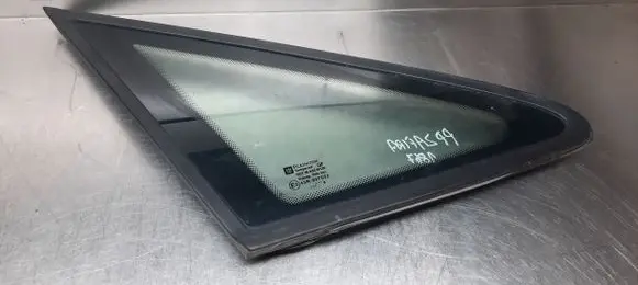 Opel Zafira A Rear side window