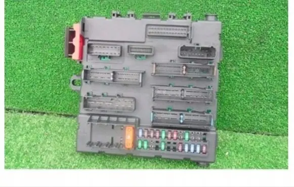 Cadillac BLS Fuse module