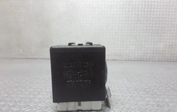 Lexus LS 400 Window wiper relay 8594050060