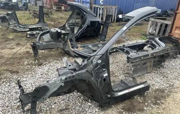 Ford Focus Front quarter panel DG23871
