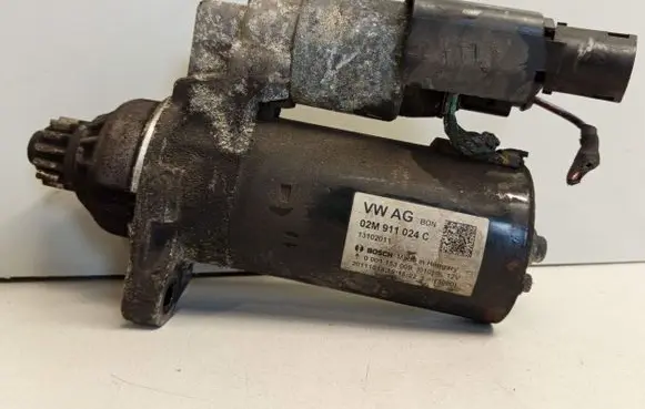 Volkswagen PASSAT B7 Starter motor 0001153009 02M911024C