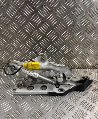 Audi A6 S6 C8 4K Engine bonnet/hood hinges 4K0823823A 4K0823301A