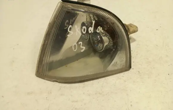 Skoda Octavia Mk2 (1Z) Front indicator light 1u0953049c