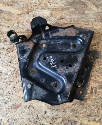 Battery tray