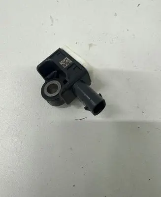 Mercedes-Benz A W176 Airbag deployment crash/impact sensor A1668210151