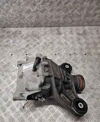 Jaguar XE Rear differential GX734A213FD