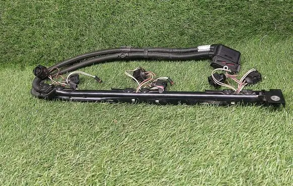 BMW 3 F30 F35 F31 Fuel injector wires 7589639 1252758963903