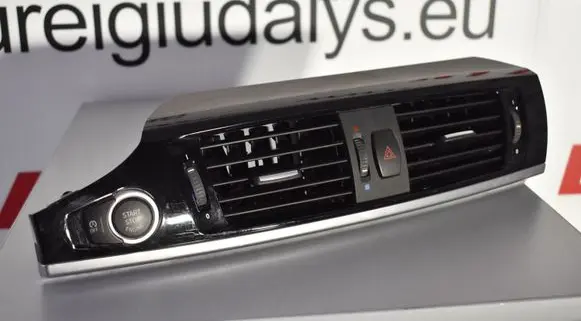 BMW X3 F25 Dash center air vent grill