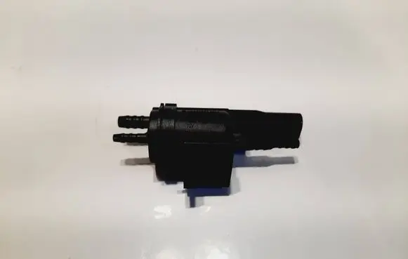 Mercedes-Benz S W221 Valve vacuum 