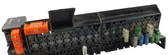Mercedes-Benz E W210 Fuse box set 2105460543