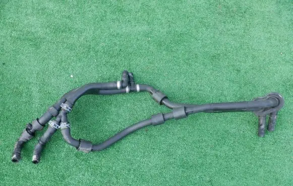 Audi Q7 4M Engine coolant pipe/hose 4M1819350