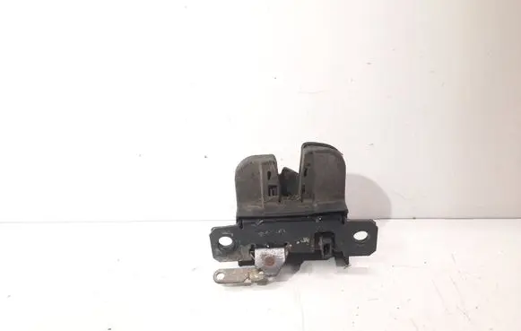 Loading door lock