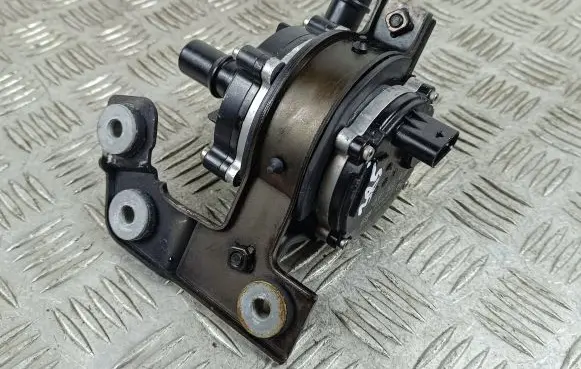 Hyundai Ioniq 5 Electric auxiliary coolant/water pump 369000EKM0