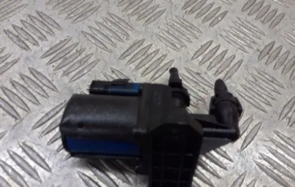 Peugeot 407 Valve vacuum 