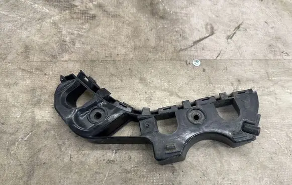 Volkswagen PASSAT CC Front bumper mounting bracket 3C8807184C