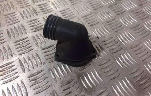 BMW 5 E34 Engine coolant pipe/hose 11532244828