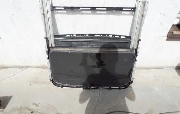 Lexus RX 330 - 350 - 400H Sunroof glass 43R00073