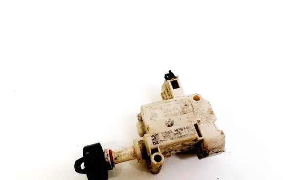 Volkswagen Transporter - Caravelle T4 Central locking motor 3B09597
