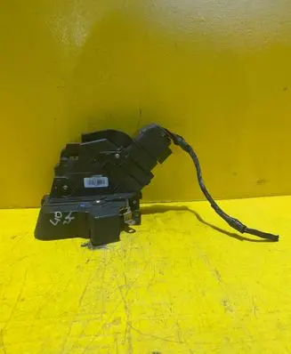 Ford C-MAX I Front door lock R21B12AF