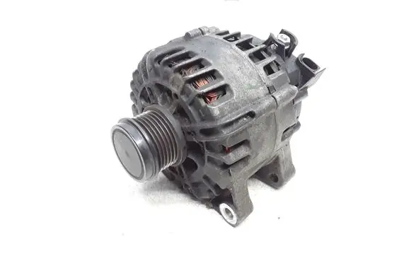 Volvo V40 Generator/alternator 30659390