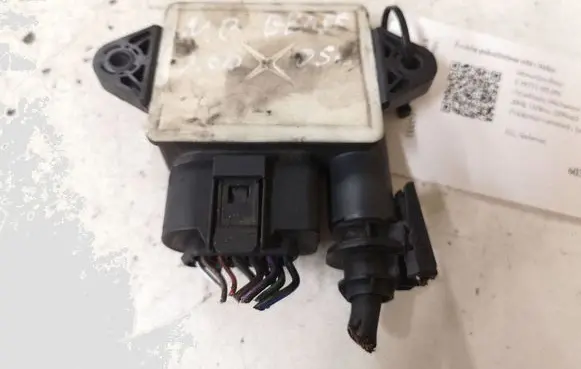 Mercedes-Benz E W211 Glow plug pre-heat relay 0522140709 GSE114 E2110021048